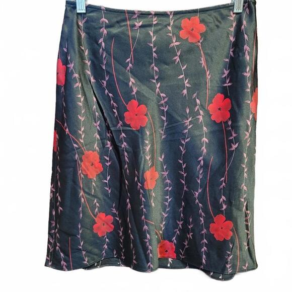 Ann Taylor LOFT Red Black Floral Satin Skirt Size 4 Petite 4P - Picture 1 of 3